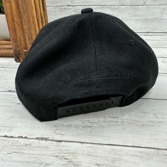 Mitchell and Ness NBA Brooklyn Nets Snapback Basketball Hat Cap All Black‎ OS - Picture 4 of 10
